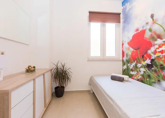 The Golden Island Апартаменты