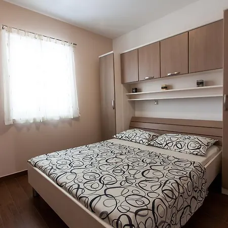 Apartmán The Golden Island